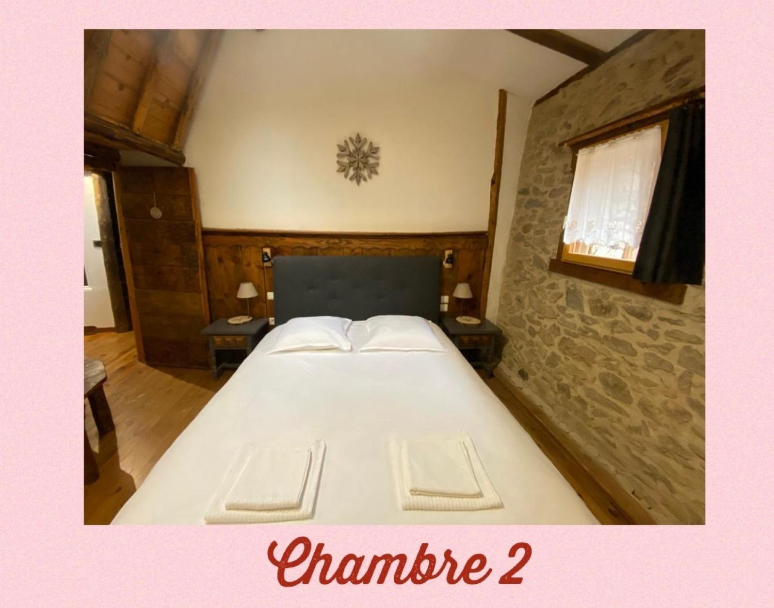 L'eterlou Authentique Partie De Corps De Ferme 10pers. Holiday home Targassonne